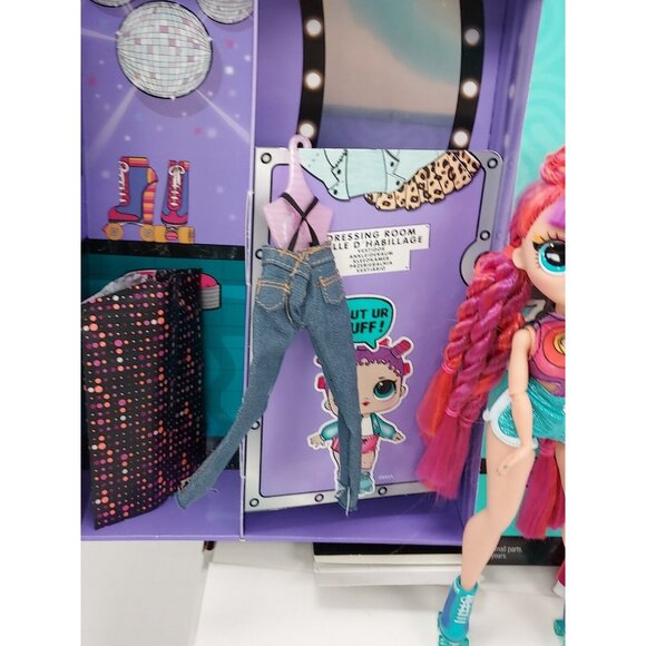 Roller Chick L.O.L. Surprise! O.M.G. Doll MGA Entertainment with accessories - Picture 9 of 10